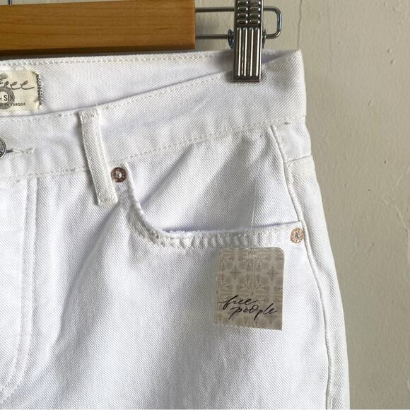NWT Free People Maggie Mid Rise Straight Leg Jeans - Picture 7 of 9